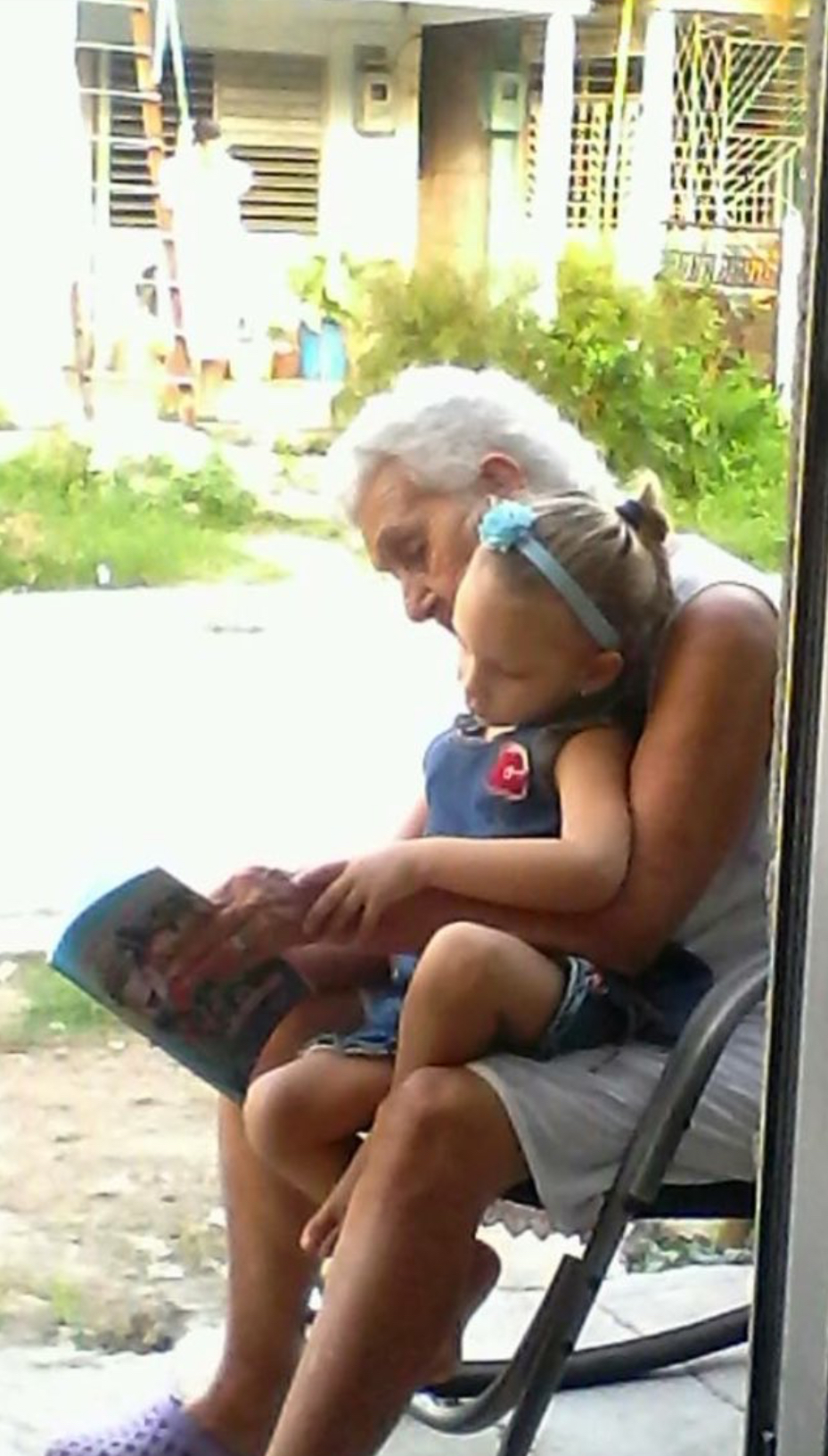 A reading moment across generations